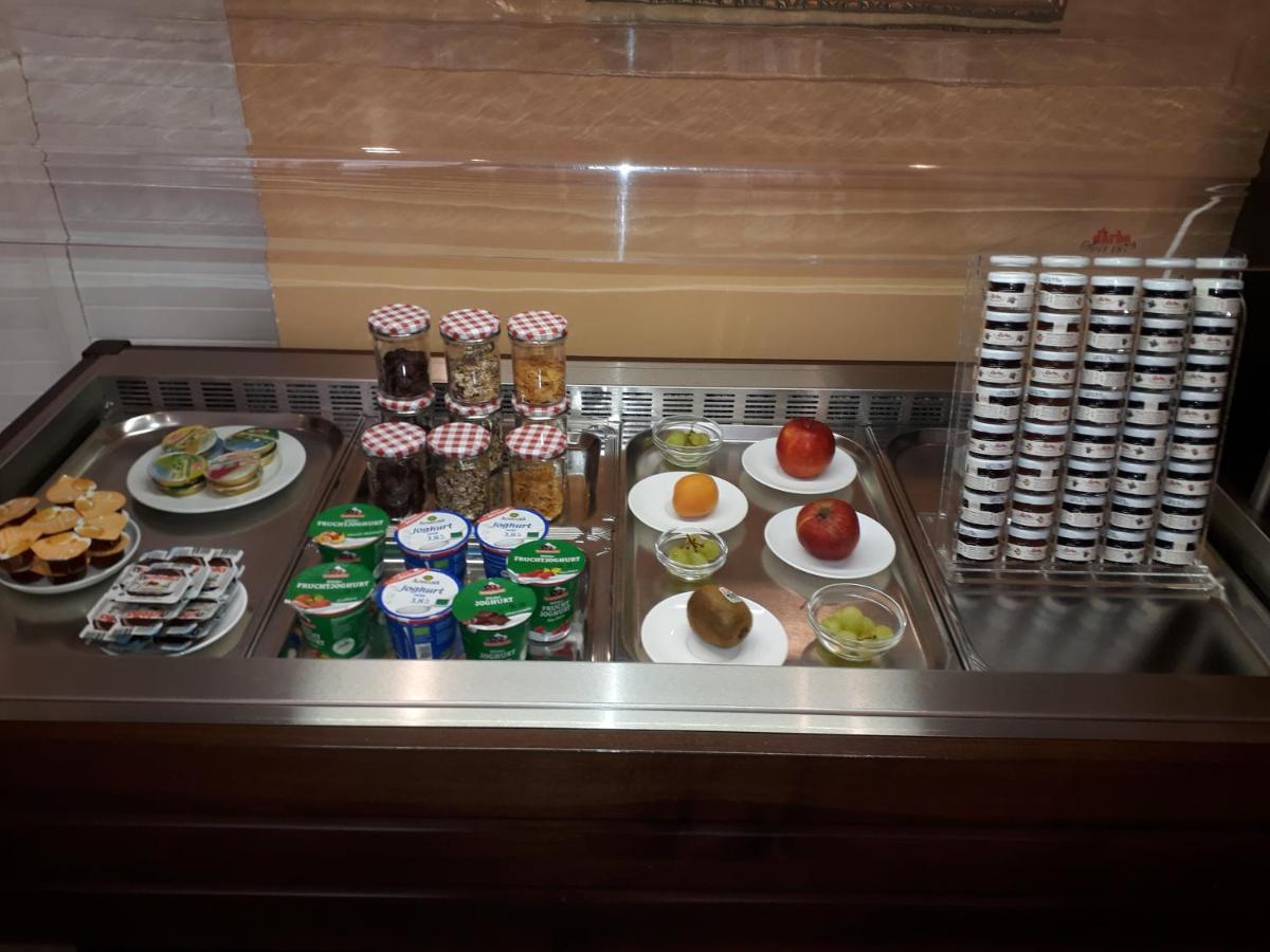 Hotel Garni Am Markt - Businesshotel - Fruehstuecksbuffet - Fahrradabstellplatz - Hunde Willkommen Нойштадт-Кобург Экстерьер фото