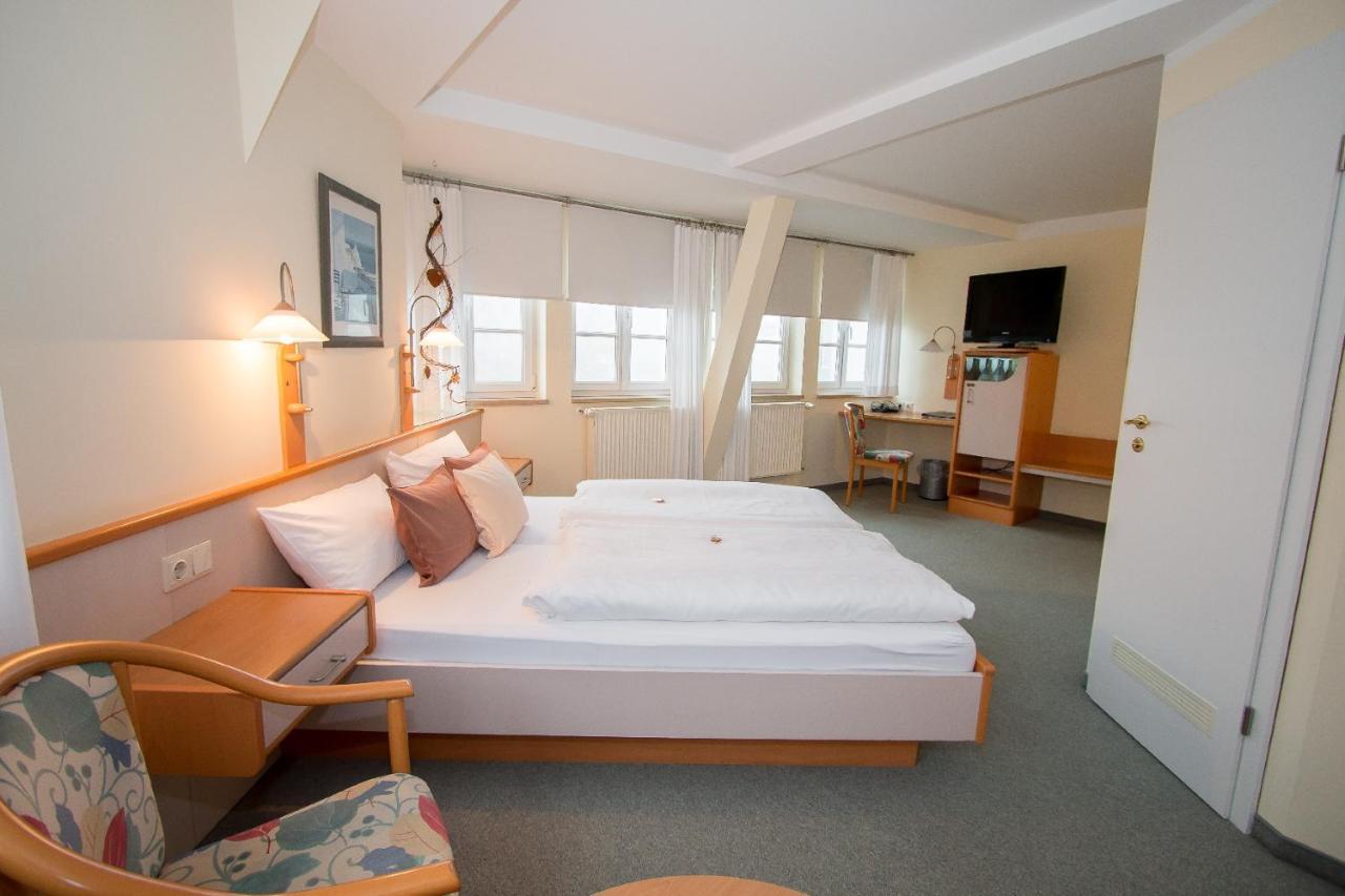 Hotel Garni Am Markt - Businesshotel - Fruehstuecksbuffet - Fahrradabstellplatz - Hunde Willkommen Нойштадт-Кобург Экстерьер фото