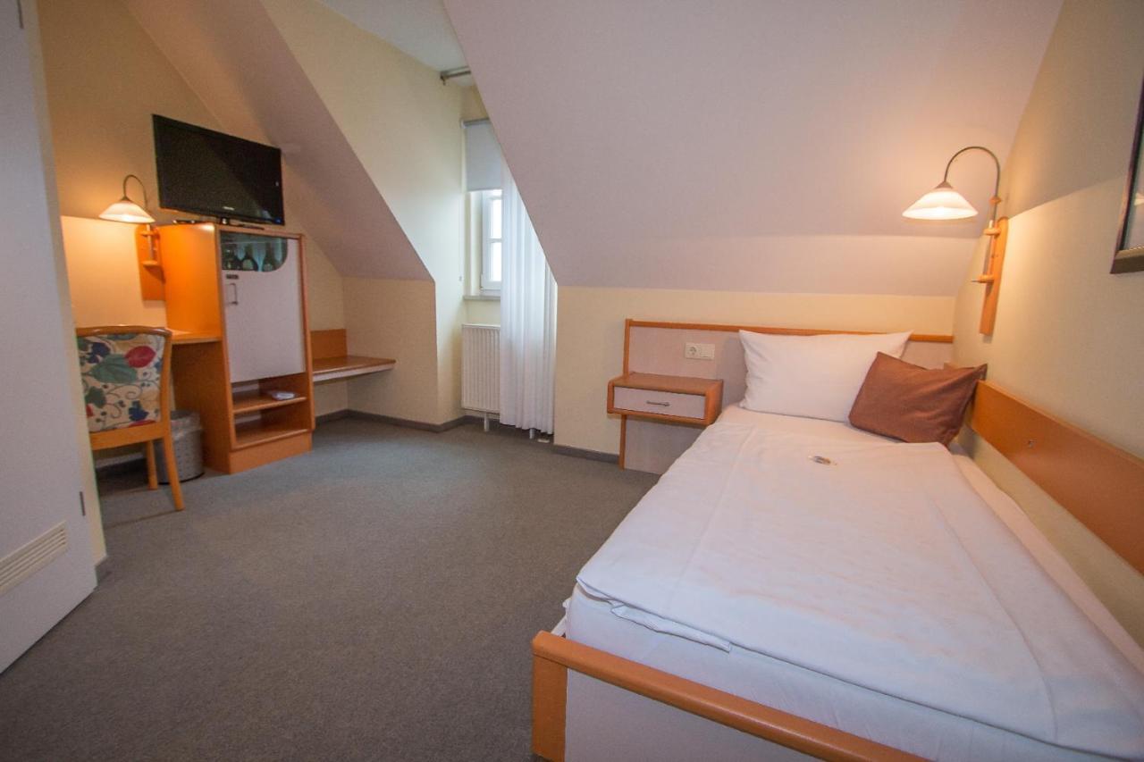 Hotel Garni Am Markt - Businesshotel - Fruehstuecksbuffet - Fahrradabstellplatz - Hunde Willkommen Нойштадт-Кобург Экстерьер фото